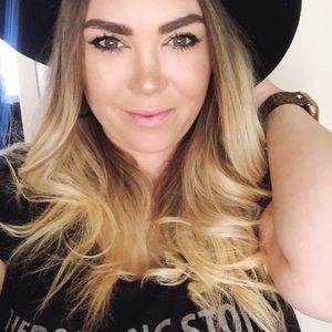 Meet your Posher, Lacey